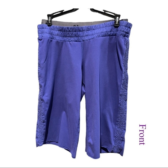 Womens Lululemon Royal Blue  Pranotthana Crop Capri Pants Size 8. - Picture 2 of 5